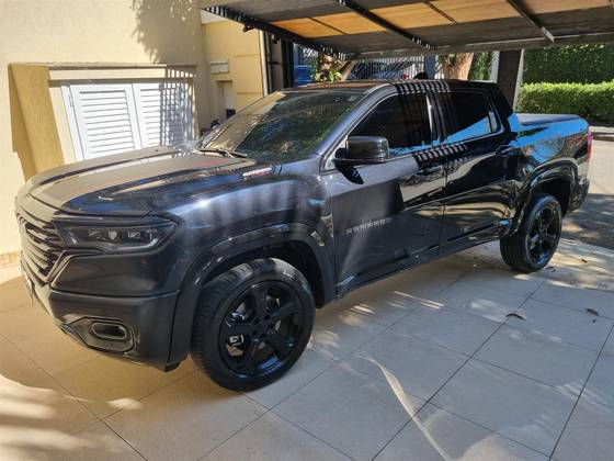 RAM RAMPAGE 2.0 HURRICANE 4 TURBO GASOLINA R/T 4X4 AUTOMÁTICO